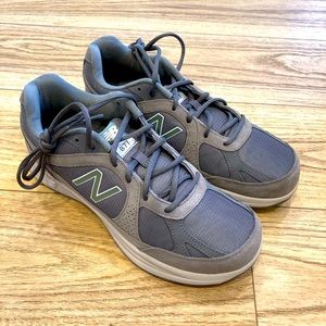 New Balance Men’s 877 V1